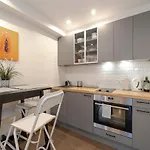 Harmony - Residences Of Pulkveza Brieza Street Next To Silent Center شقة *