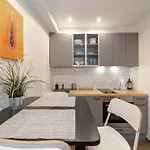 Harmony - Residences Of Pulkveza Brieza Street Next To Silent Center شقة