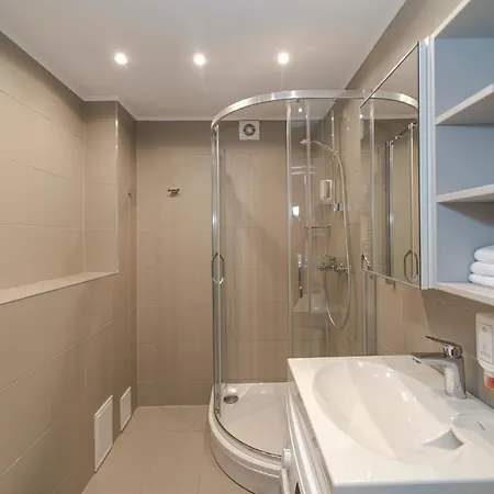 Harmony - Residences Of Pulkveza Brieza Street Next To Silent Center ريغا